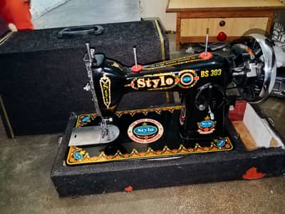 Stylo sewing machine