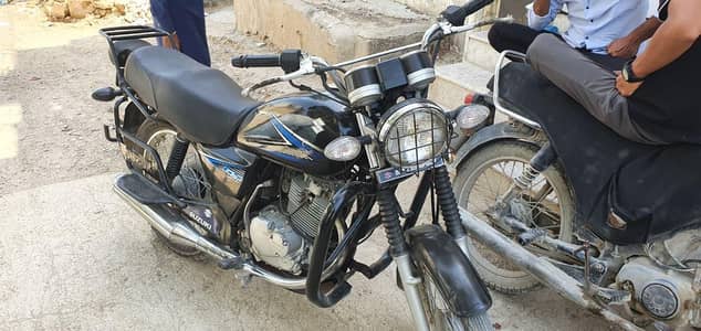 Suzuki gs150