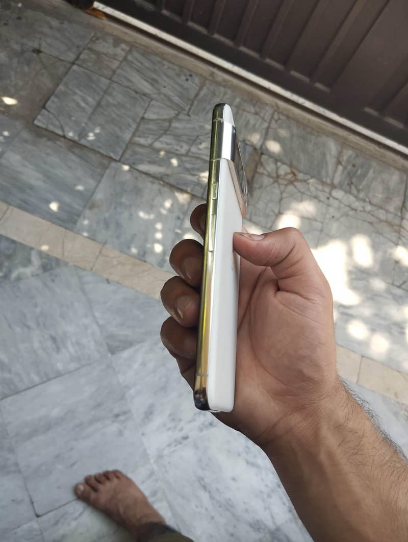 Google pixel 8 pro 6