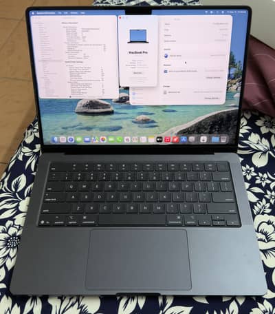 MacBook Pro M5