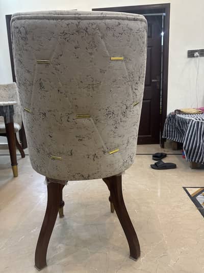 Dining chair