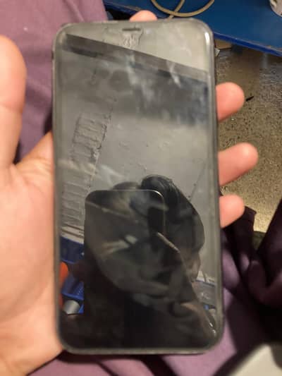 iphone 11 black colr jv 64 gb