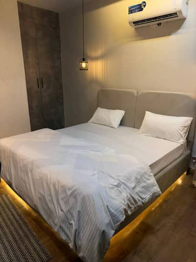 One bedroom apartment per day available Gulbug green Islamabad lukurya furnished apartment per day