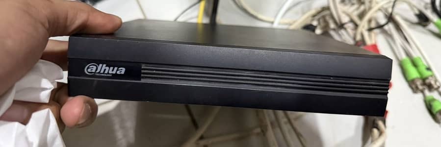 Dahua DVR 8 channels with 500gb hard new model