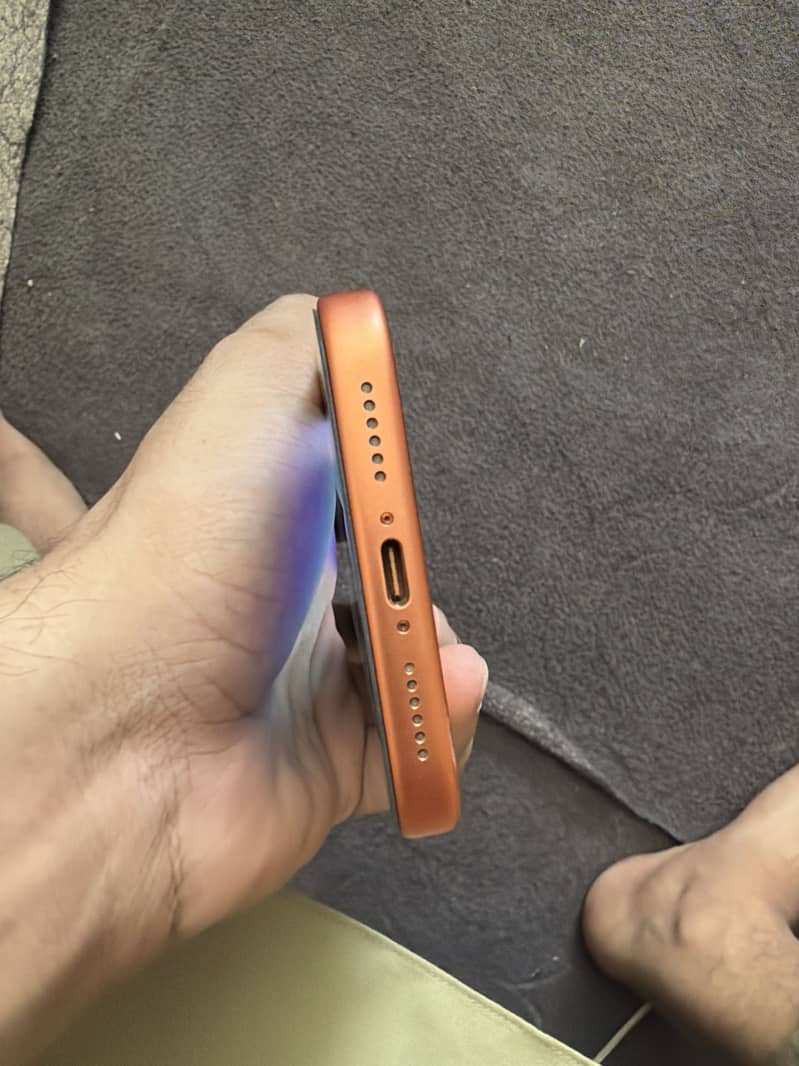 Iphone 17 pro max 4