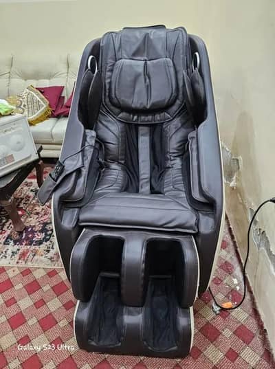 JC Buckman massage chair Full option Only 1 year used Condition 10/10