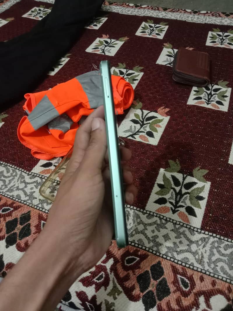 CODE mobile ka naam hai 2