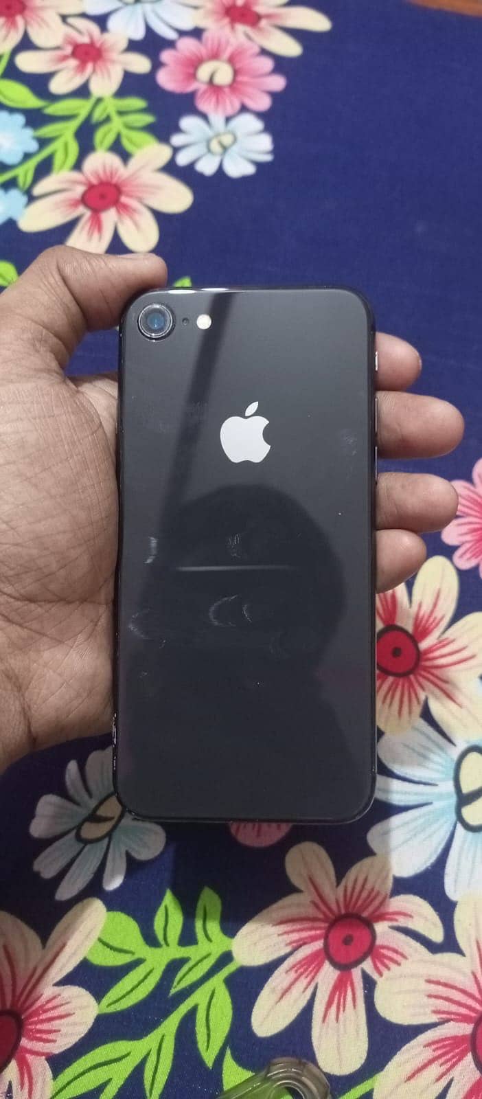 iPhone 8 0