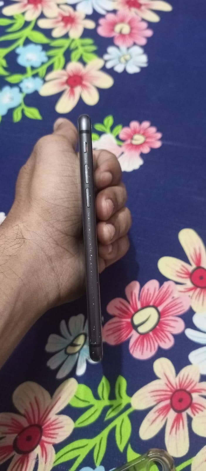 iPhone 8 3