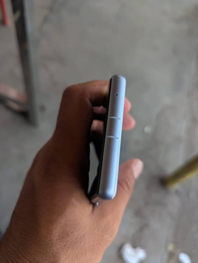 google pixel 7a 3