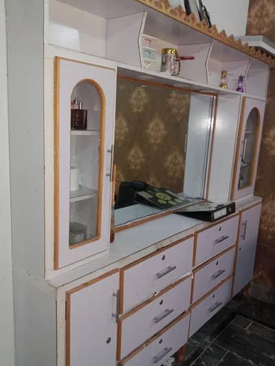 parlour wardrope