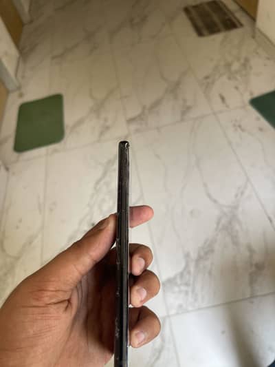 Selling Mobile Phone