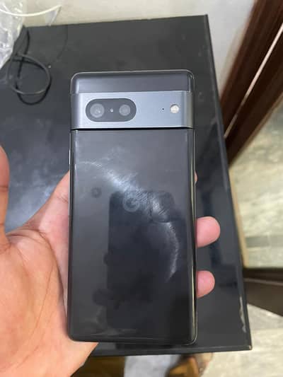 Google pixel 7 7.5/10 condition hai