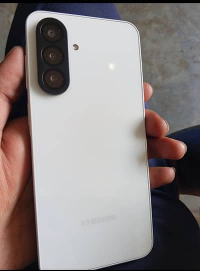 Samsung A26 5G – Excellent Condition | Full Fresh