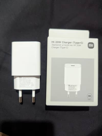 Xiaomi 20 watt type c adapter and 120 watt c to c cable
