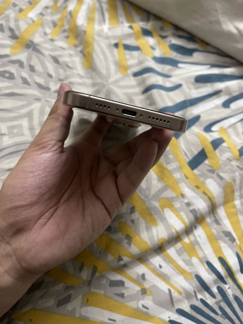 iphone 16pro max 1