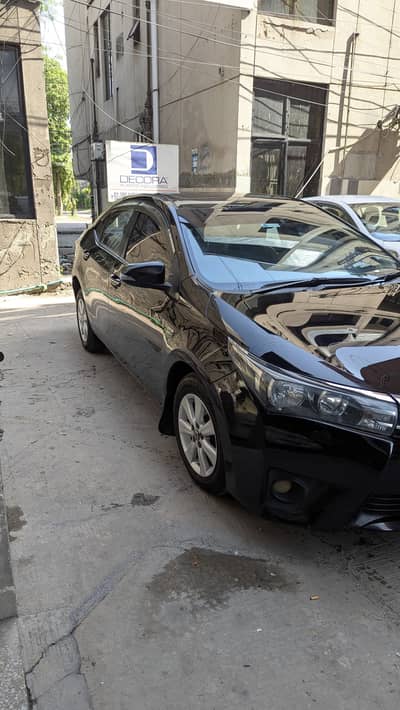 Toyota Corolla Altis Grande CVT-i 1.8 2016