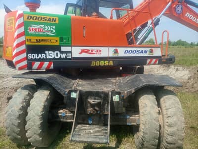 excavator solar 130