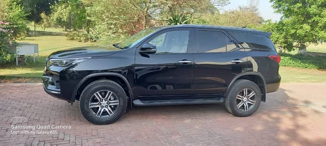 BOOK WEDDING CAR ON RENT AUDI A6, V8, PRADO, FORTUNER, LIMO CAR RENT