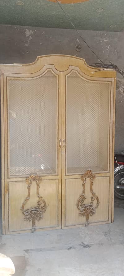 wardrobe