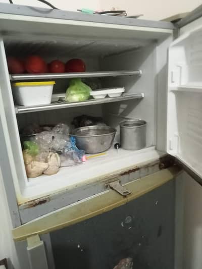 Dawlance fridge for sale