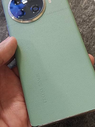 Spark 20 pro plus