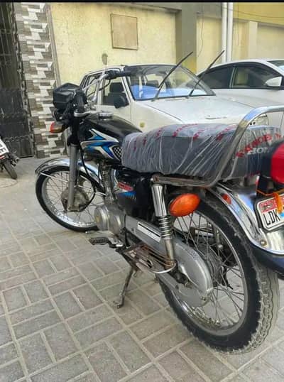 honda 125 2013 model black color for sale my number 03278224466