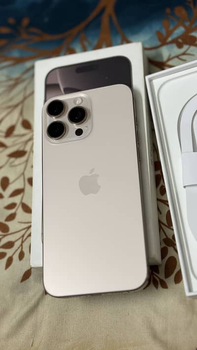 iPhone 16 pro max 256 gb