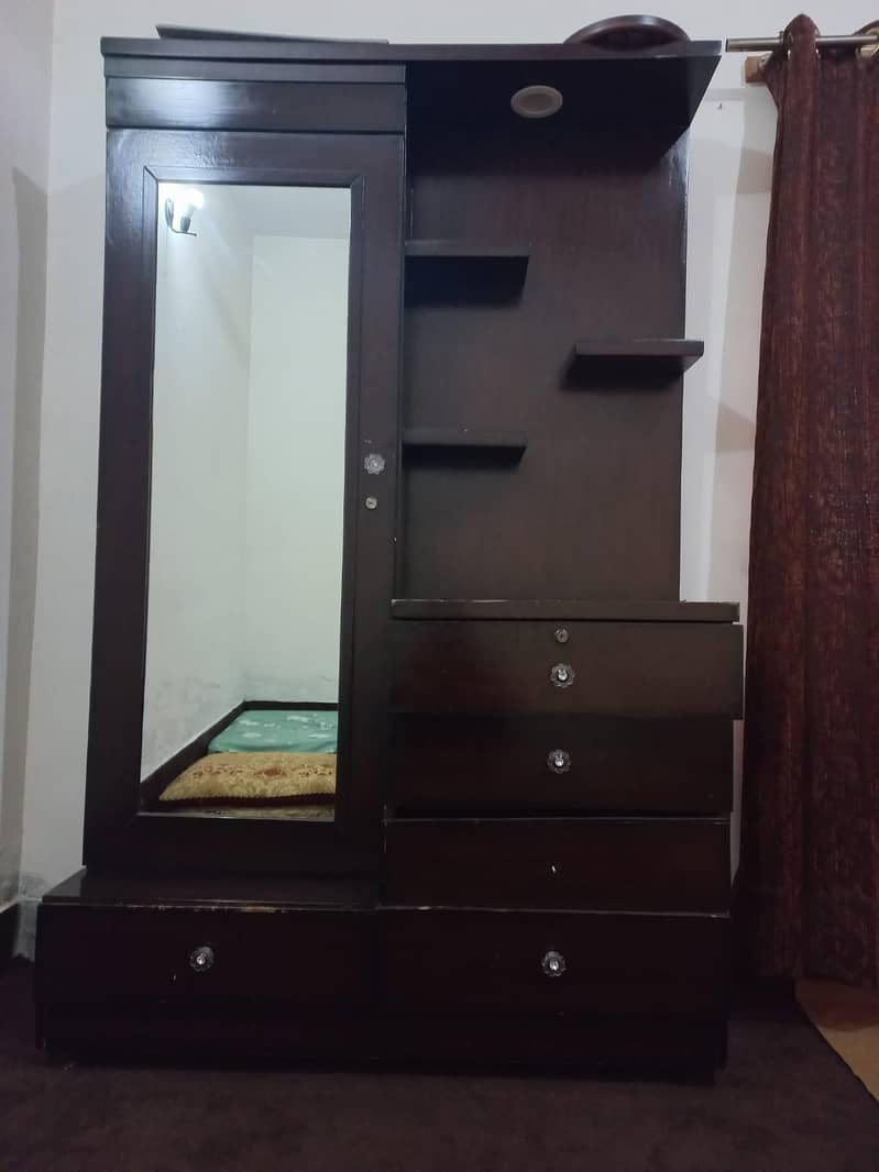 Dressing Table 0