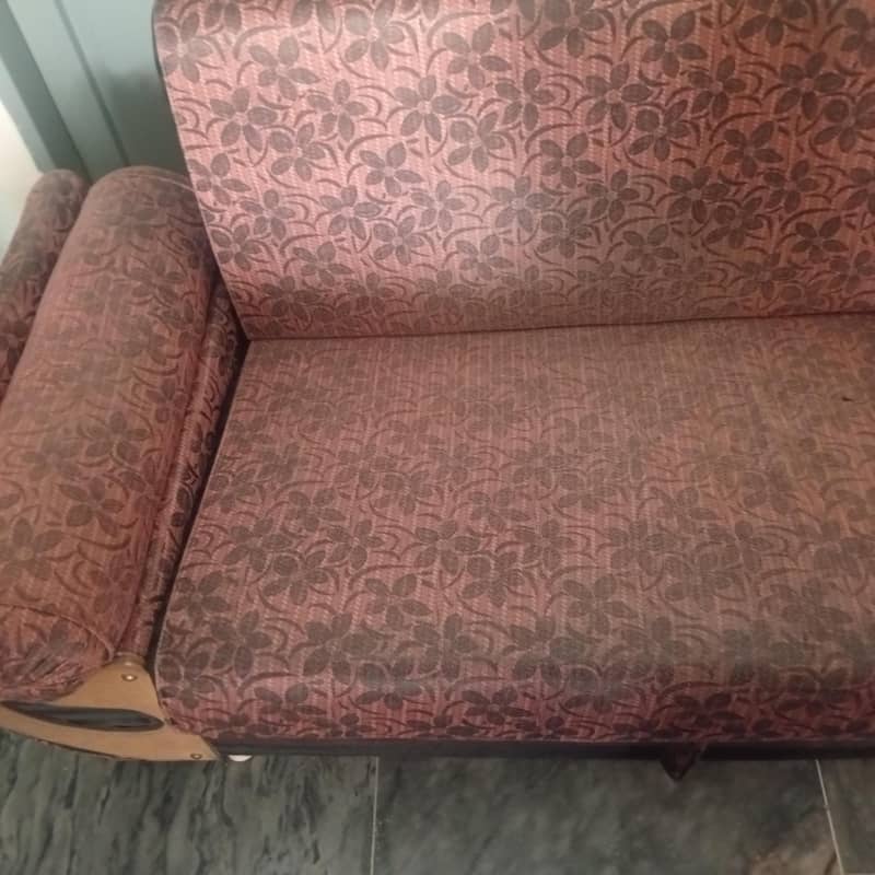 sofa combed for sell 1