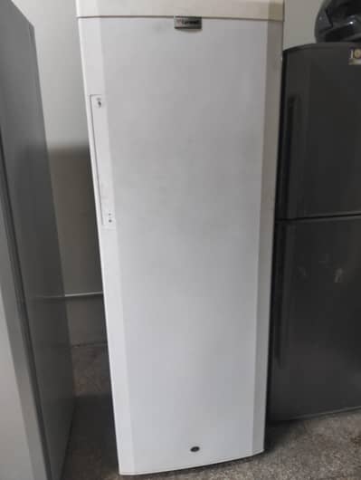 Caravel Freezer