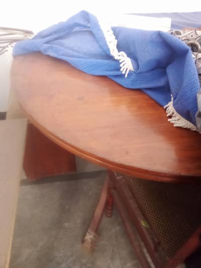 daingetabel with 6 chairs