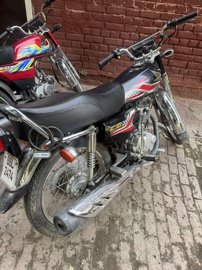Honda cg 125 2025 registered black colour 10/10