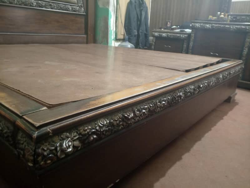 Bed set with dressing table 2