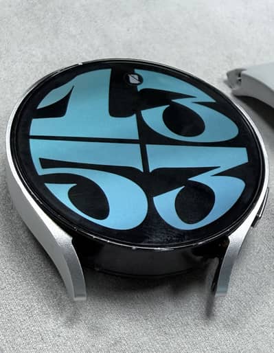 Samsung Galaxy Watch 6 44mm (SM-R940) – With Box