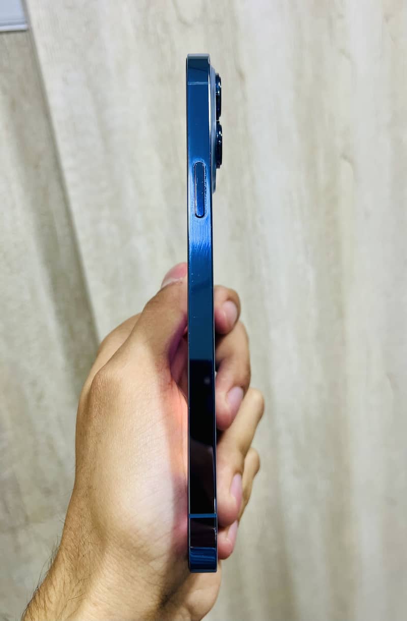 iPhone 13 Pro Max 2