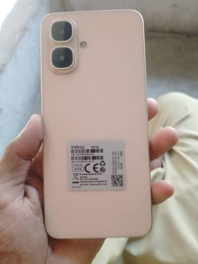 box and charger Sath ha bilkul ok ha 2 month abi use huwa ha 4.64