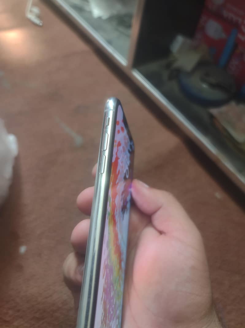 iphone x 4