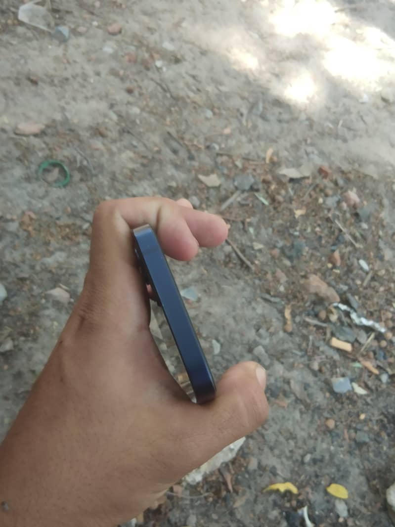 iphone 12 3