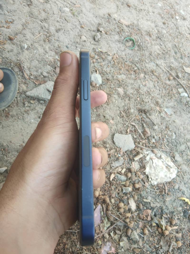 iphone 12 4