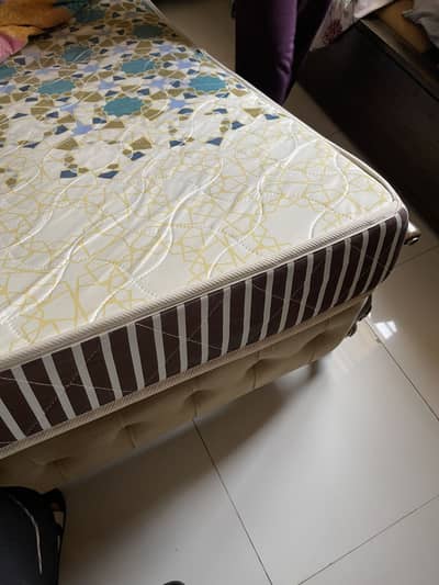 Mattress king size bed
