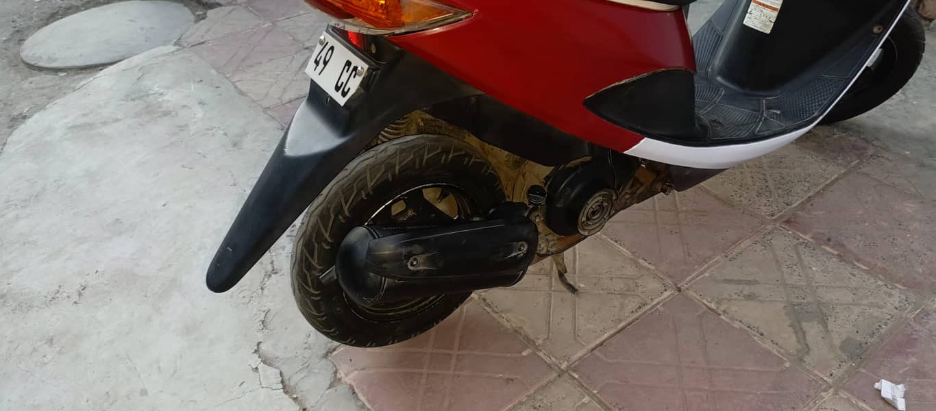 scooty 4