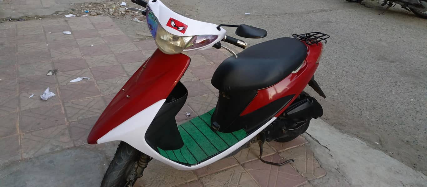 scooty 8