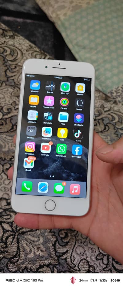 Iphone 8 plus 256gb white color 10by10 condition  pta approved