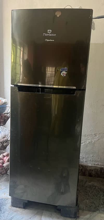 Dawlance DC Refrigarator