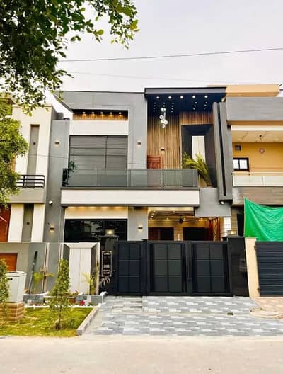 Urgent for sale a 5 Marla house in atomic energy society