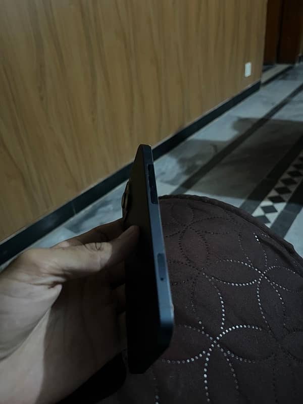iPhone 13 0