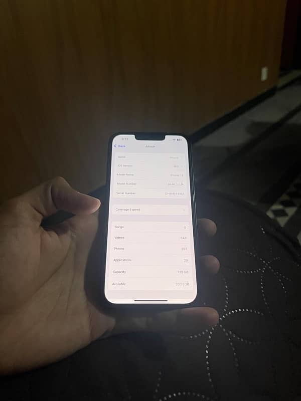 iPhone 13 4