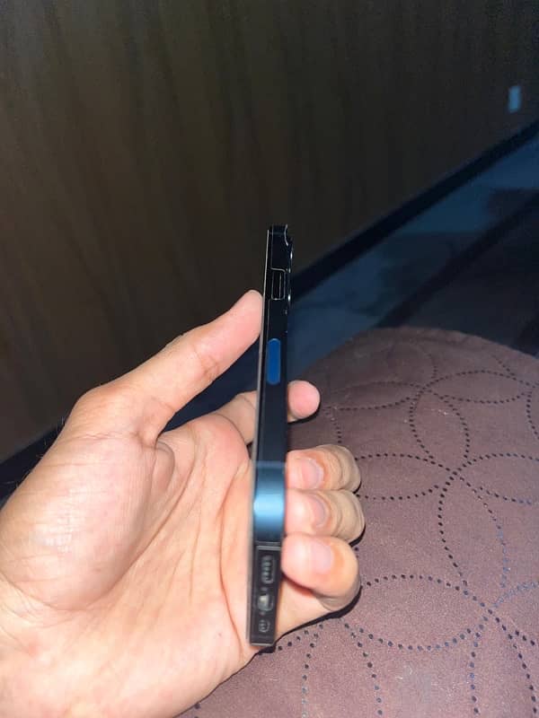 iPhone 13 5