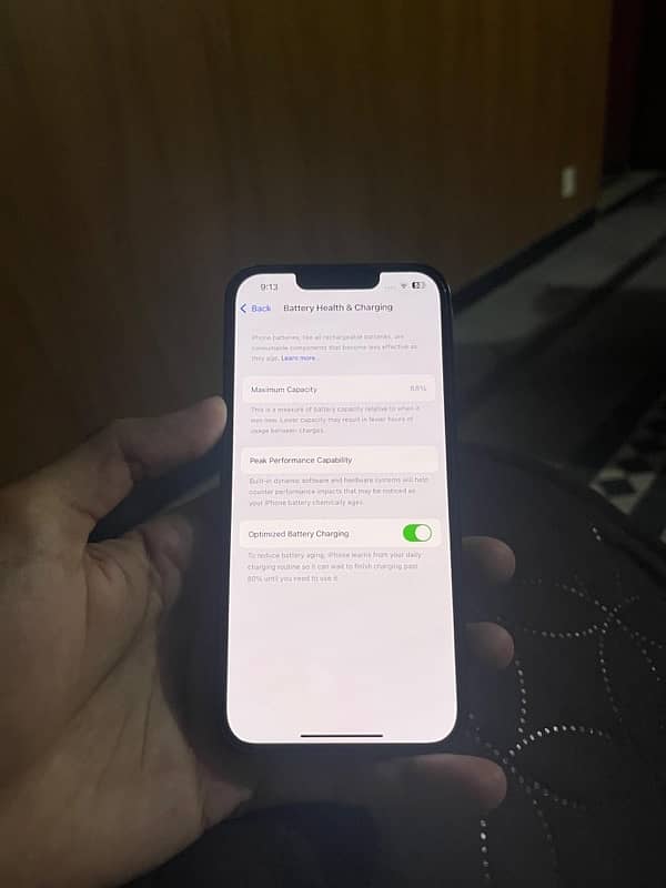 iPhone 13 8